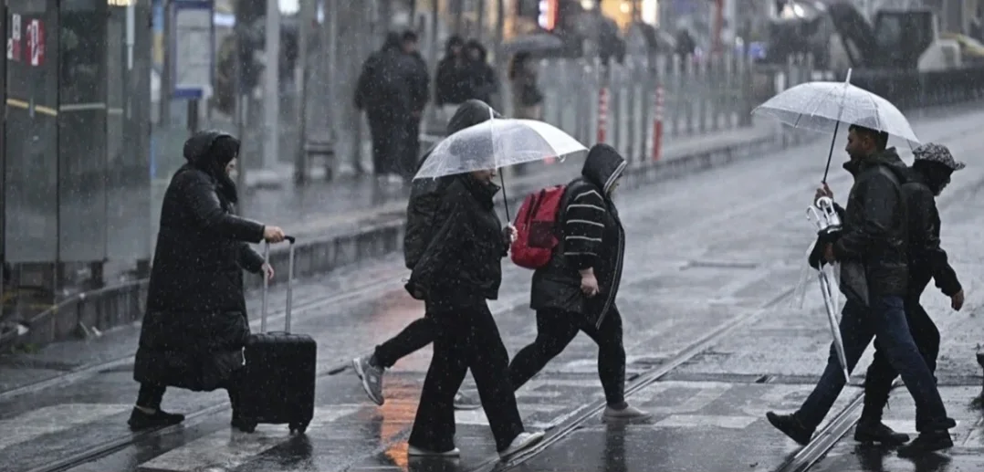 Meteoroloji’den 48 il için uyarı: Sağanak ve fırtına etkili olacak