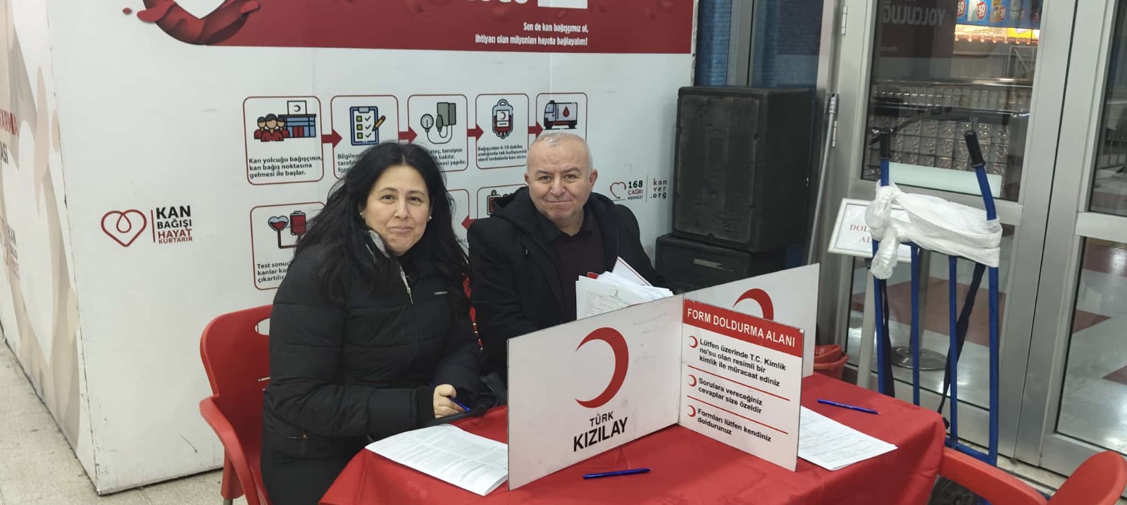 Anadolu Çınarları Partisi’nden Topluma Örnek Davranış: Kızılay’a Kan Bağışı