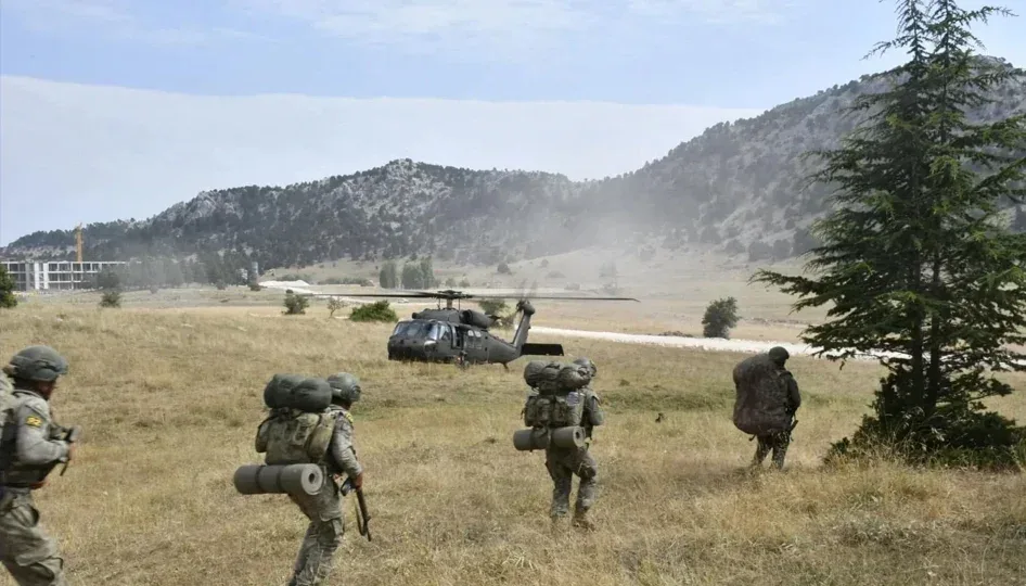 Eğirdir’de komandoların zorlu eğitimi tamamlandı