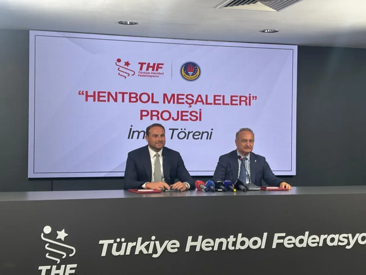 Hentbol Meşalesi Projesi ile genç sporculara hem eğitim hem spor desteği