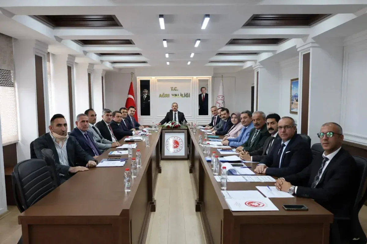 Vali Bozkurt Başkanlığında Kaymakamlar Toplantısı yapıldı