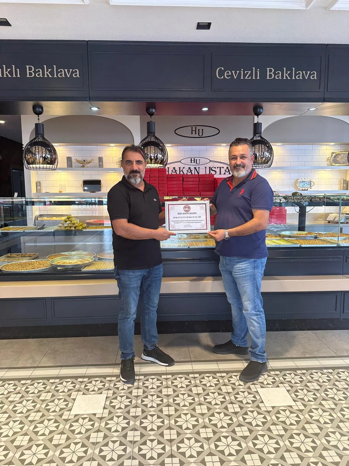 HAKAN USTA BAKLAVALARI’NA ÖZEL KALİTE BELGESİ VERİLDİ