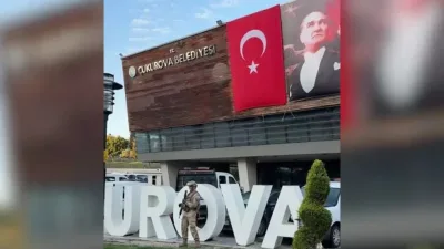 Çukurova Belediyesi'ne operasyon: 44 gözaltı